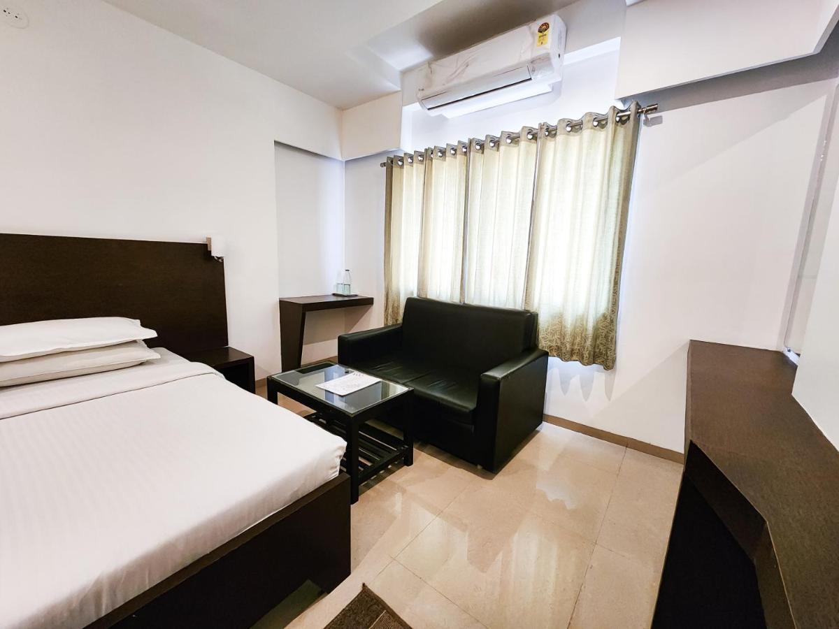 Hotel Rajwada Aurangabad Екстер'єр фото
